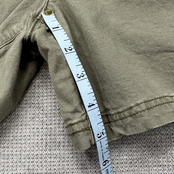 Eddie Bauer Womens Size 8 Green Khaki Cargo Shorts Pockets Stretch - Picture 12 of 13